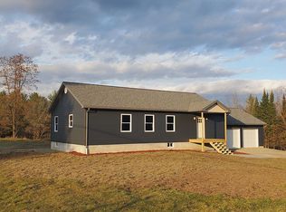 4 Holly Ln, Skowhegan, ME 04976