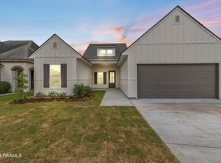 102 Timber Bark Rd, Lafayette, LA 70508