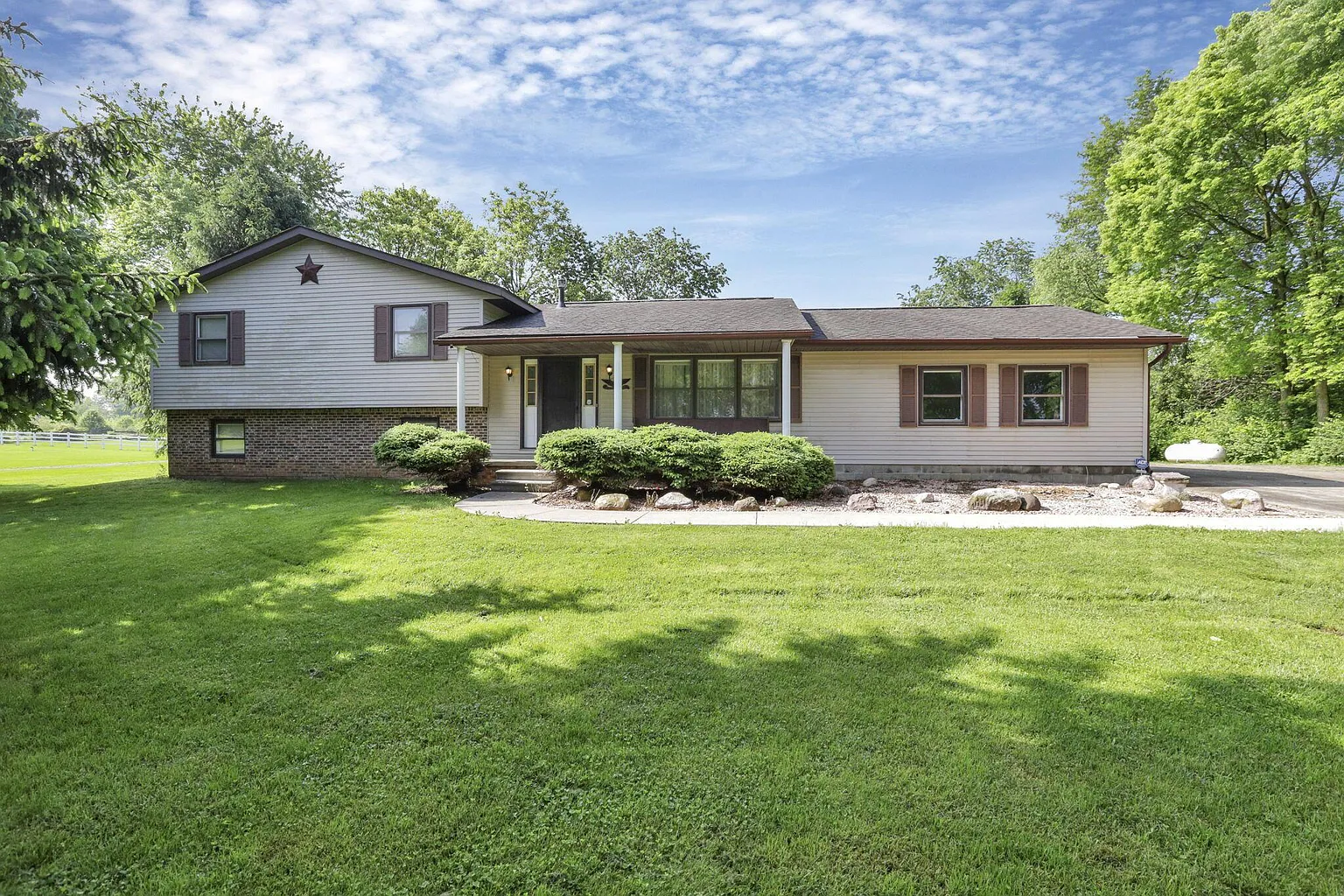 5223 Hayes Rd photo 1