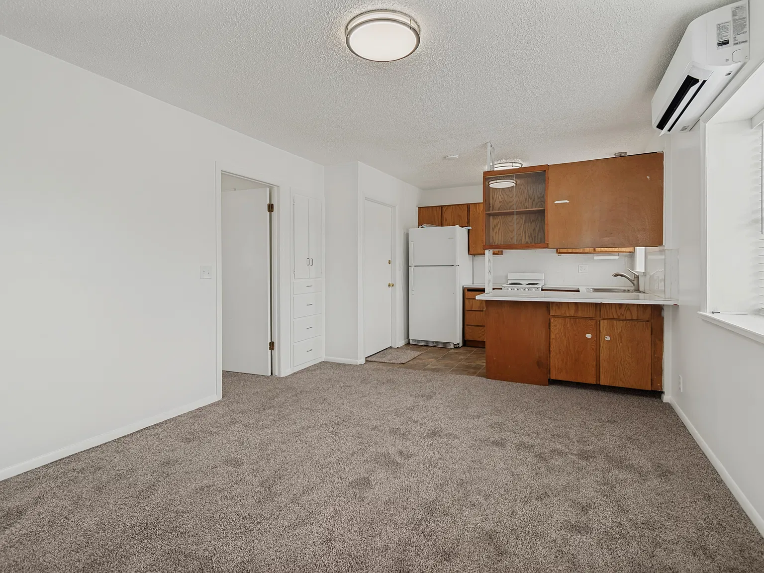 80 S Main St - HC - B — Photo 4