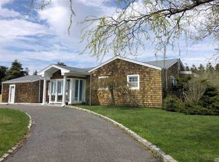 48 E Bayfield Ln, Westhampton Beach, NY 11978