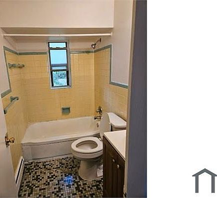 2nd image of 4824 Stewart Ave APT 9