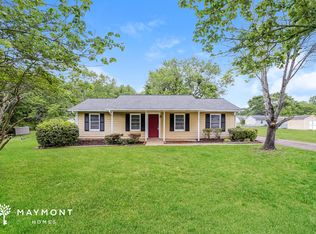 122 Strawberry Dr, Inman, SC 29349