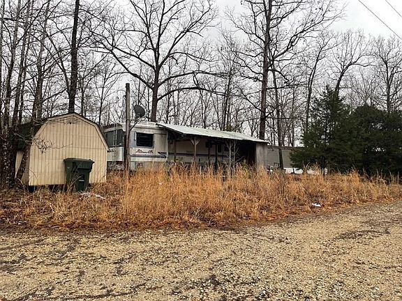 3rd image of 180 Hill Top Rd