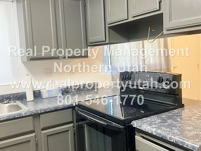 111 E Center St #C5 — Photo 5