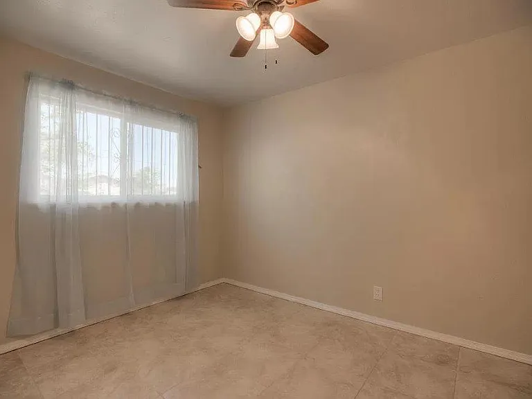 1125 Carlos Rey Cir SW — Photo 3