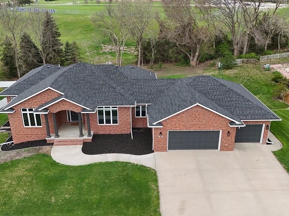 1st image of 3600 Golf View Dr