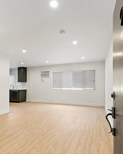 3314 Mentone Ave #9A Photo 1 3314 Mentone Ave #9A Photo 1