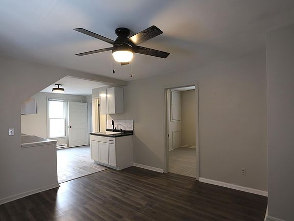 2nd image of 827 N Depot St #2
