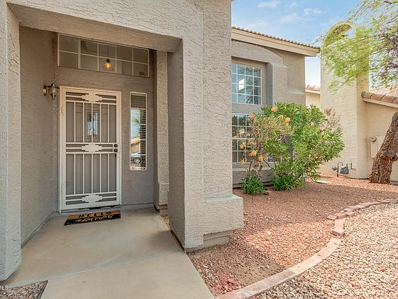 5th image of 4209 E Muirwood Dr