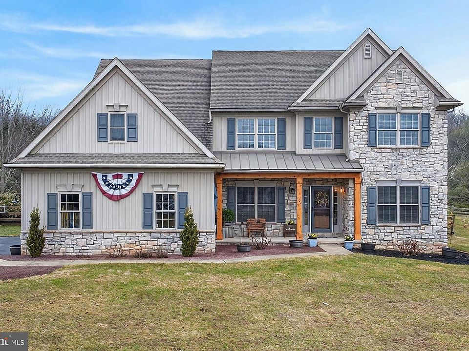 1st image of 104 Royal Horse Way