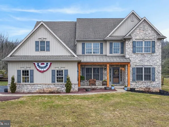 104 Royal Horse Way, Reinholds, PA 17569
