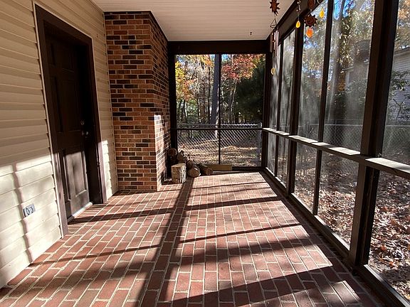 4th image of 35283 Pine Cove Cir