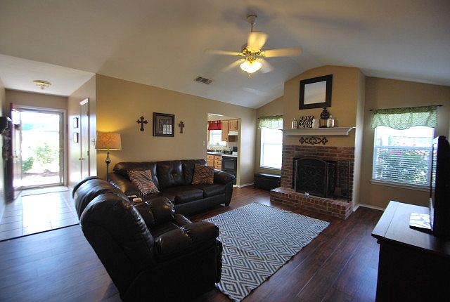 2nd image of 306 Ash Dr