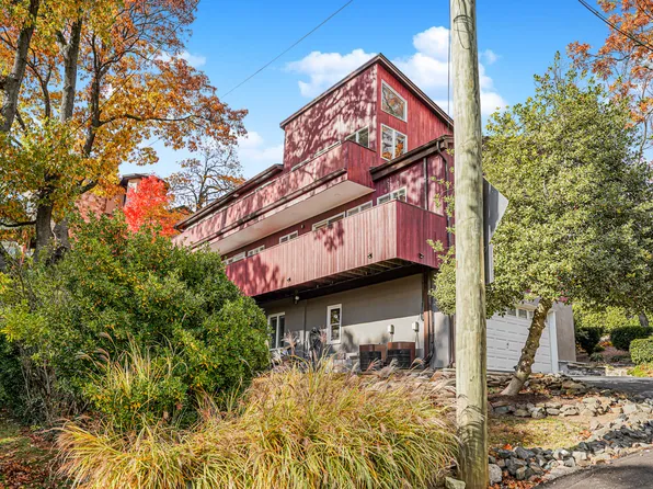 20 Signal Hill Road image 37 of 44