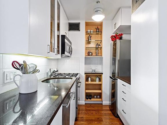 3rd image of 79 W 12th St APT 9B