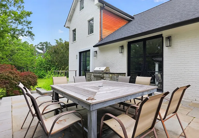 7818 Leland Rd — Photo 24