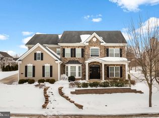 2 Camellia Ct, Trevose, PA 19053