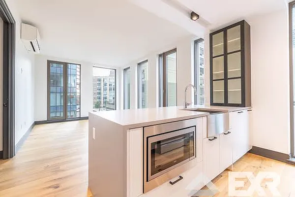 Rented by The KCI Group | media 30