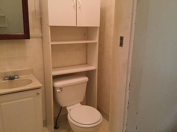 5th image of 334 Dorchester St