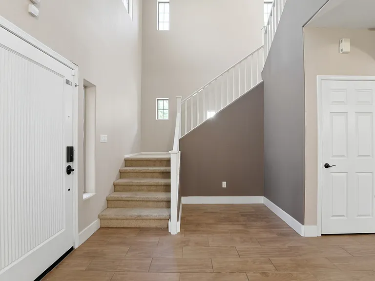 3446 E Fairview St — Photo 25