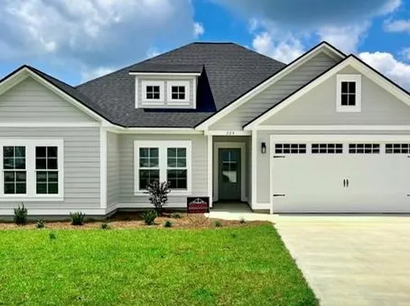 229 Palm Island Dr, Thomasville, GA 31757