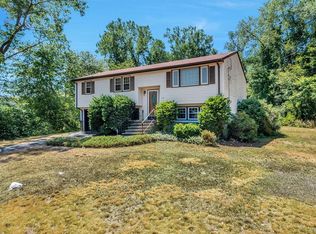 23 Quarry Rd, Randolph, MA 02368