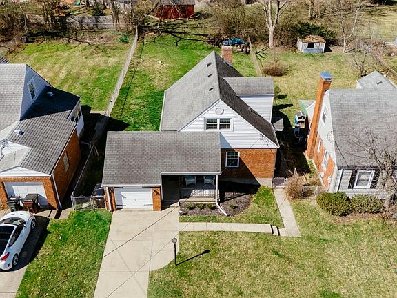 2nd image of 8439 Wicklow Ave