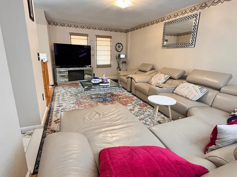 19 Junction Ct — Photo 3