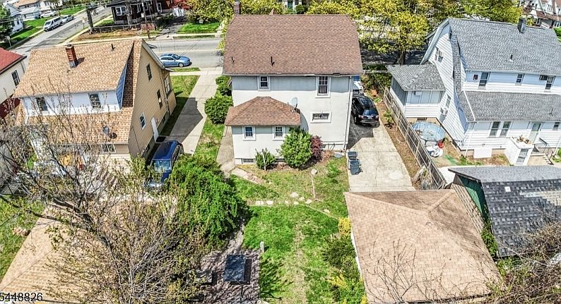 2nd image of 90 Union Ave