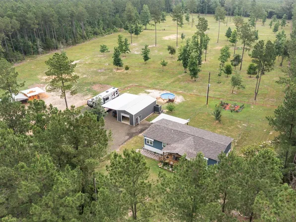 275 County Road 3215, Colmesneil, TX 75938