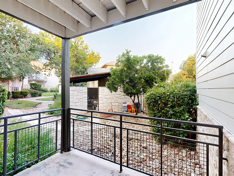 Barton Creek Landing — Photo 79