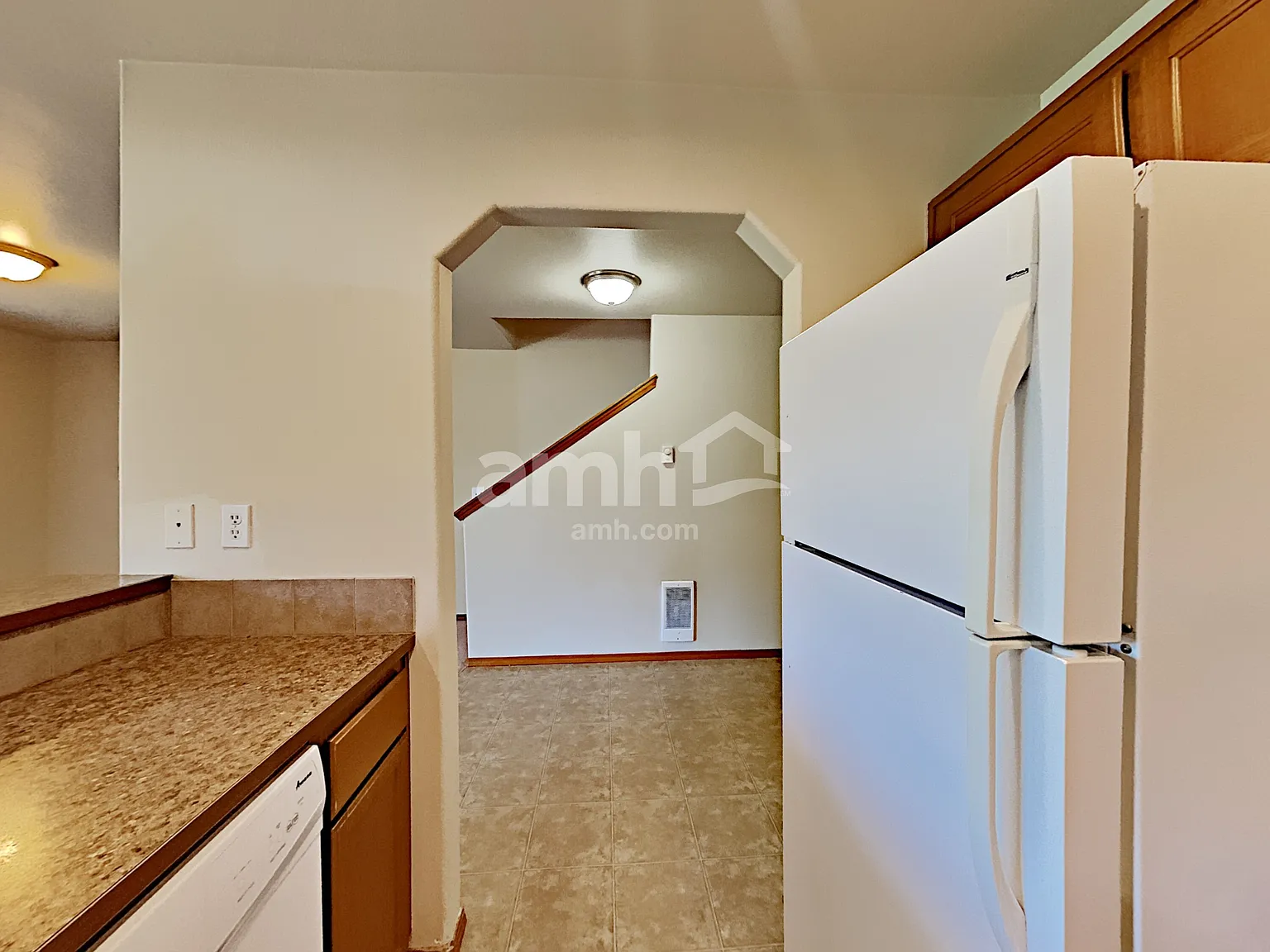 3 bed, 2.5 bath, 1284 sqft, $2,540 — Photo 4