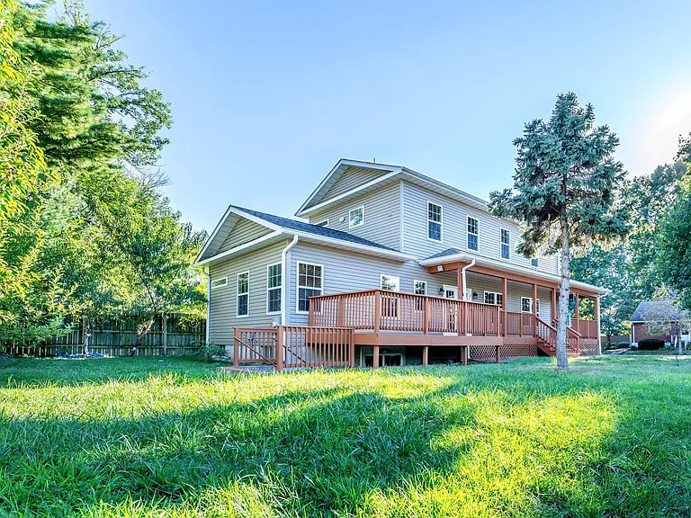 1140 Collingwood Dr — Photo 3
