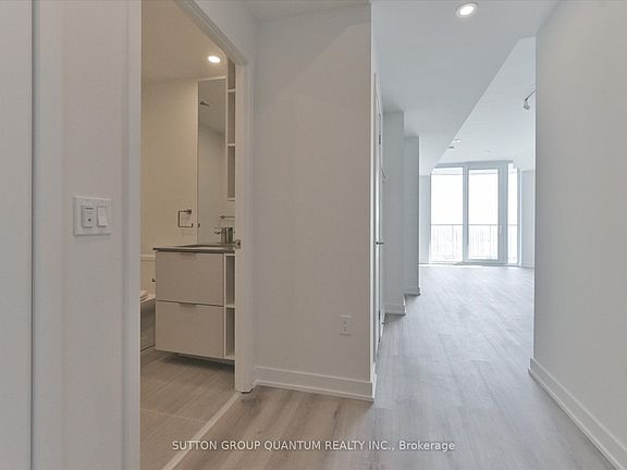 3rd image of 1 Fairview Rd E #1701