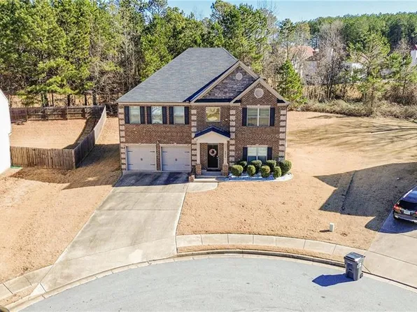 1054 Lehavre Ct, Hampton, GA 30228