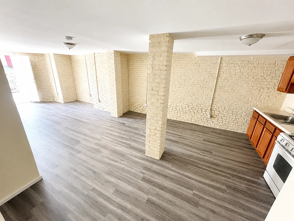 125 Hillside Ave