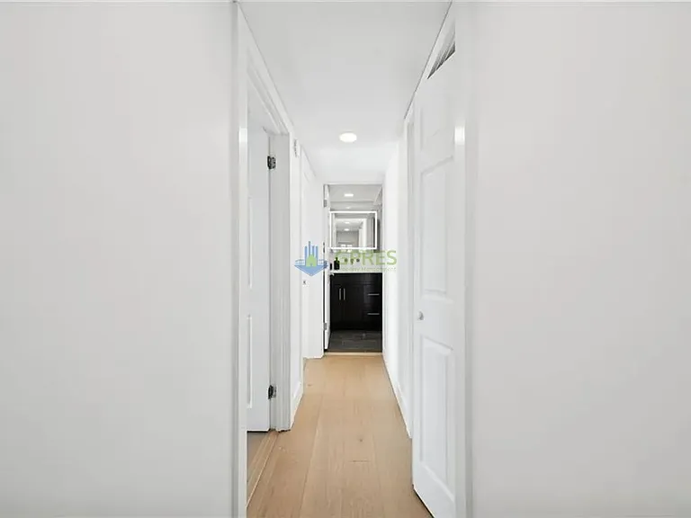 1308 Goettman St — Photo 15
