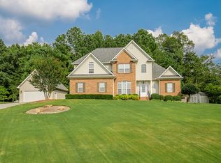 1009 Covington Dr, Rocky Face, GA 30740