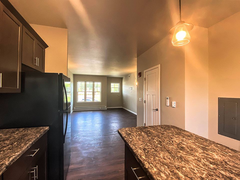 2 BR;1.5B Townhome