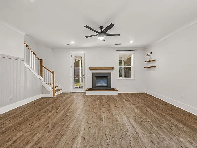 1037 Cortland Valley — Photo 18