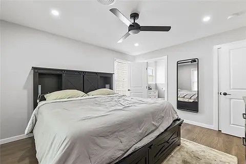 5th image of 330 Camellia Dr
