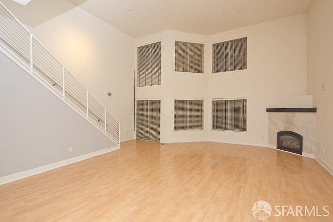 1st image of 695 5th St APT 8