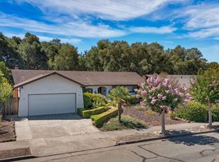 4736 Stonehedge Dr, Santa Rosa, CA 95405