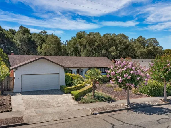 4736 Stonehedge Drive, Santa Rosa, CA 95405