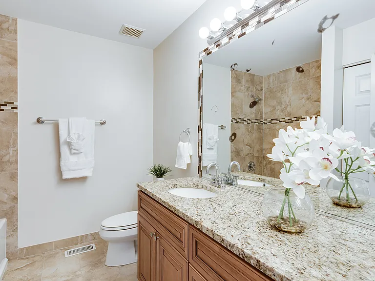 806 Woodewind Dr — Photo 15