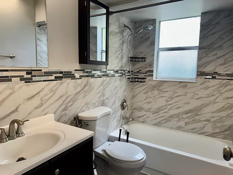 1800 SW 81st Ave #1307 — Photo 30