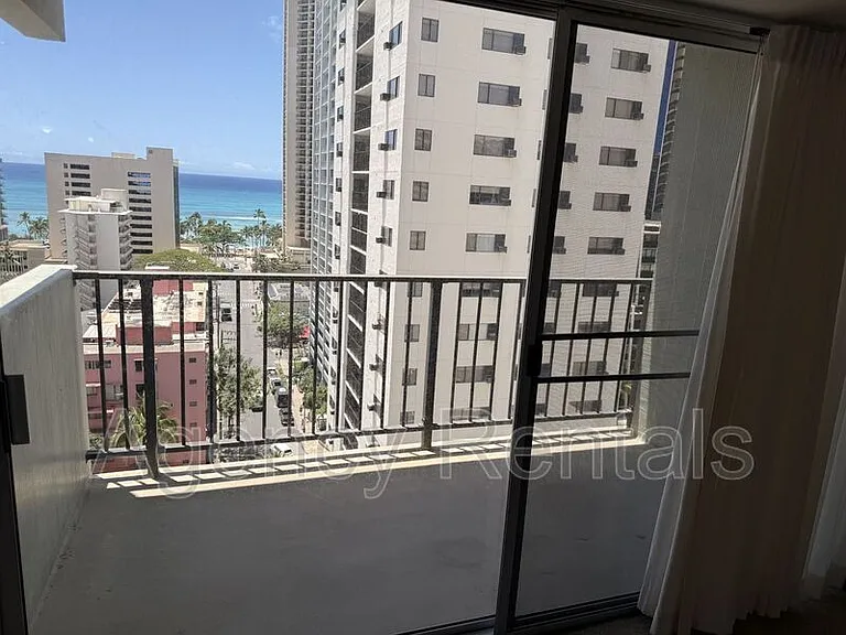 2440 Kuhio Ave #1410 — Photo 5