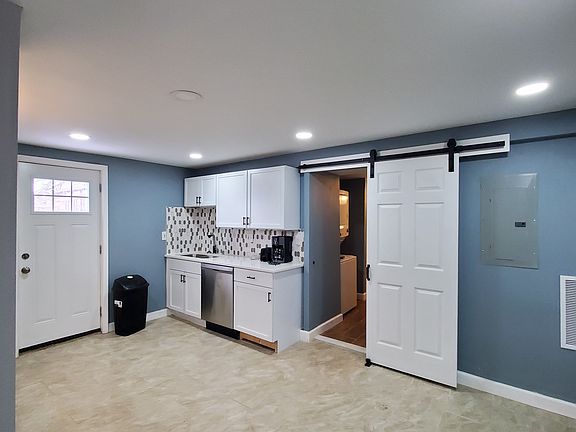 5th image of 352 Main St APT 4