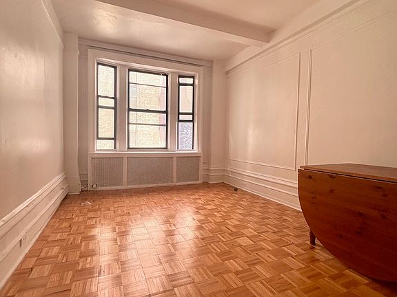 5th image of 229 W 109th St APT 84